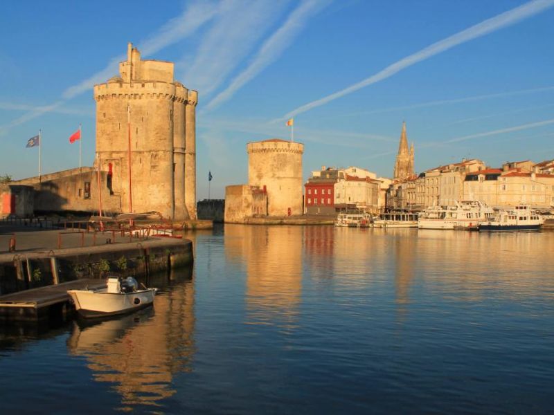 Vận tải hàng hóa bằng đường biển đến Cảng La Rochelle - Pháp uy tín!