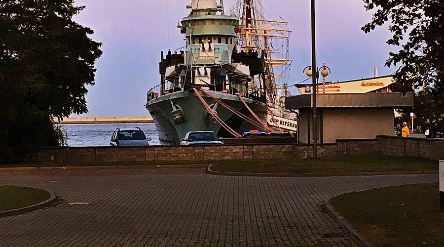 Vận tải giày dép từ Hồ Chí Minh đi Cảng Gdynia