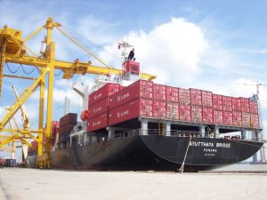 Hàng Hóa Có Thể Bị Từ Chối Xếp Tàu Vì Những Lý Do Nào?