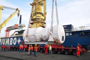 Hàng Siêu Trường Siêu Trọng Được Vận Chuyển Bằng Container Gì?